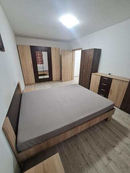 Apartament cu 2 camere decomandat în Giroc