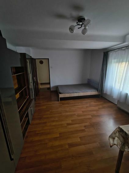 Garsonieră decomandată în Complex Studențesc