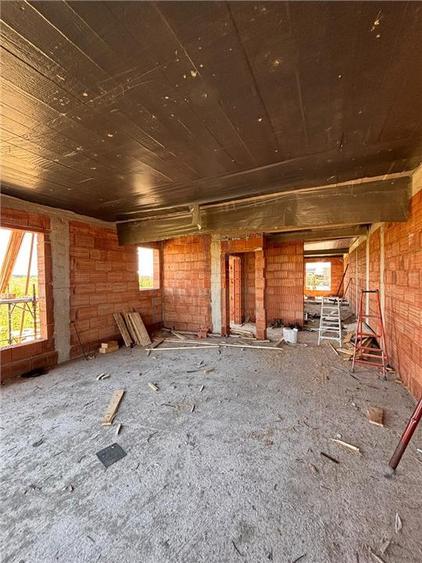 Duplex cu 4 camere cu Canalizare în Moșnița Nouă