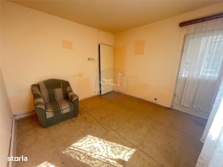 Apartament 2 camere decomandat balcon pivnita zona Vasile Aaron - 9
