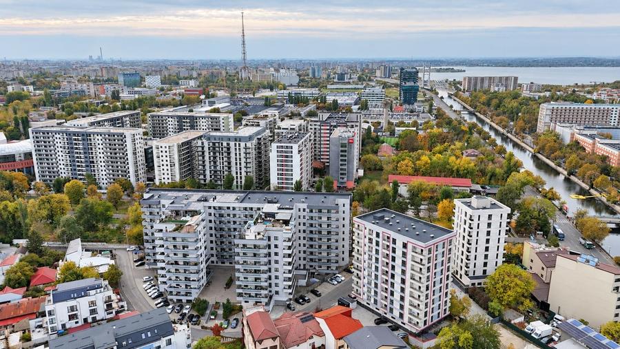 Apartament cu 3 camere decomandat în Politehnica