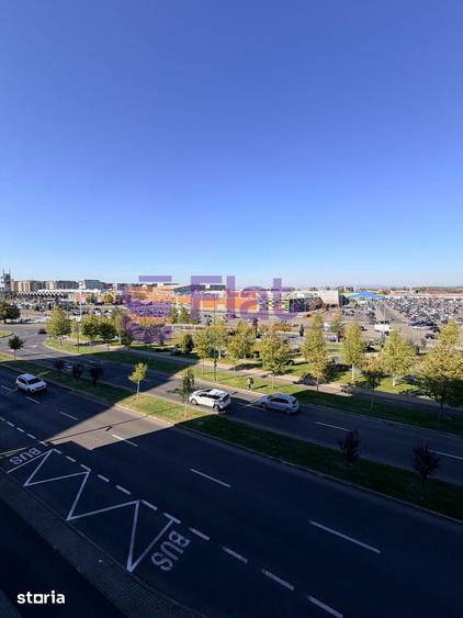 Apartament cu 2 camere decomandat în Tractorul