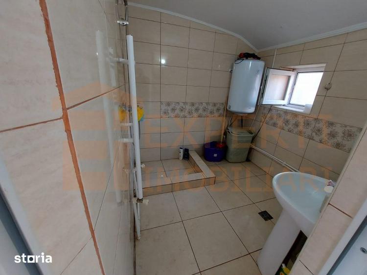 Casă cu 2 camere cu Canalizare în Central