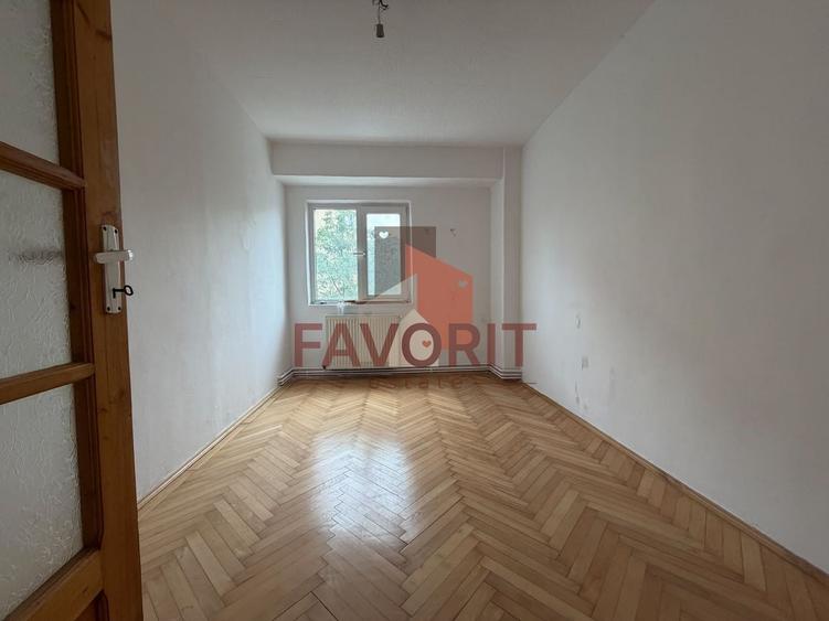 Apartament cu 4 camere decomandat, mobilat în Freidorf