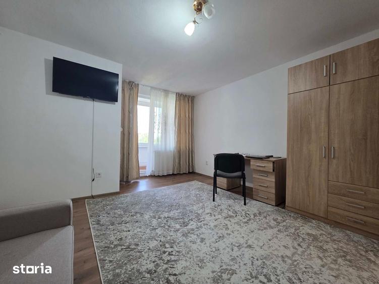 Garsoniera renovata,Tractorul ,libera la vanzare! - 2