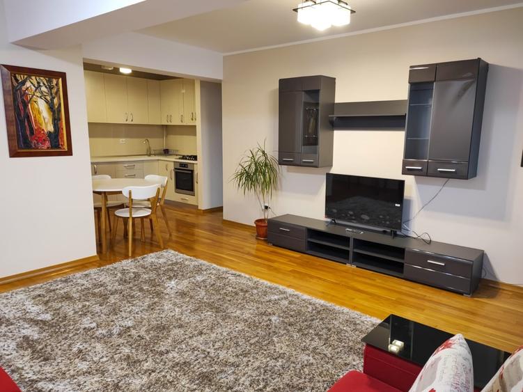 Apartament cu 2 camere semidecomandat în Est