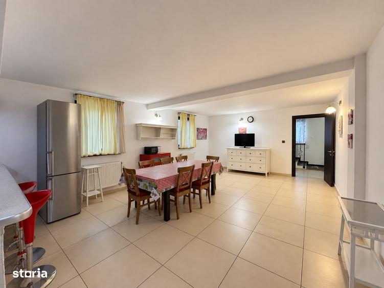 Casă cu 4 camere în Brătuia