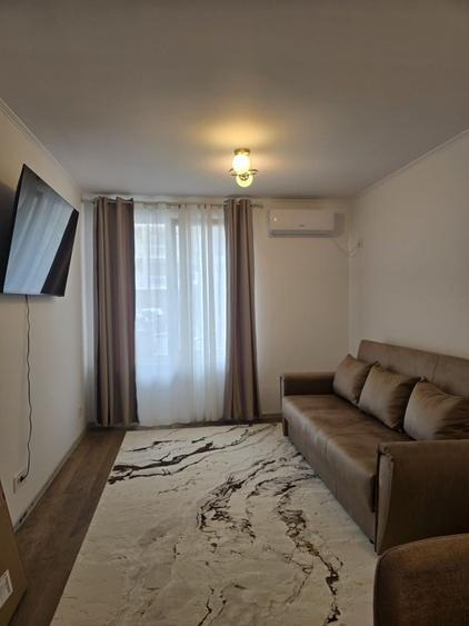 Apartament cu 3 camere semidecomandat, mobilat în Copou