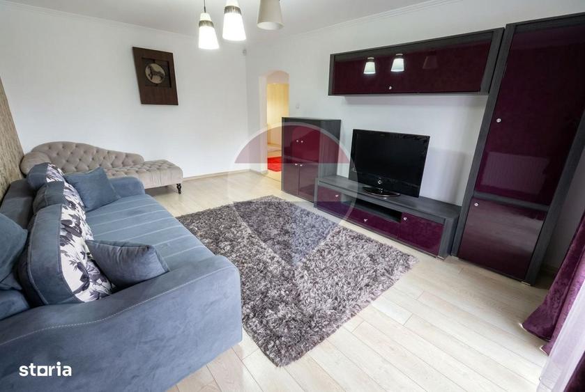 Apartament cu 4 camere decomandat în Central