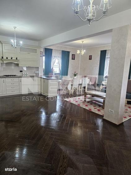 Casă cu 4 camere în Burla