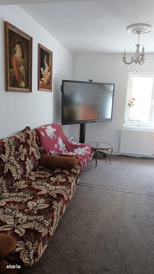 Casă cu 4 camere în Racovița