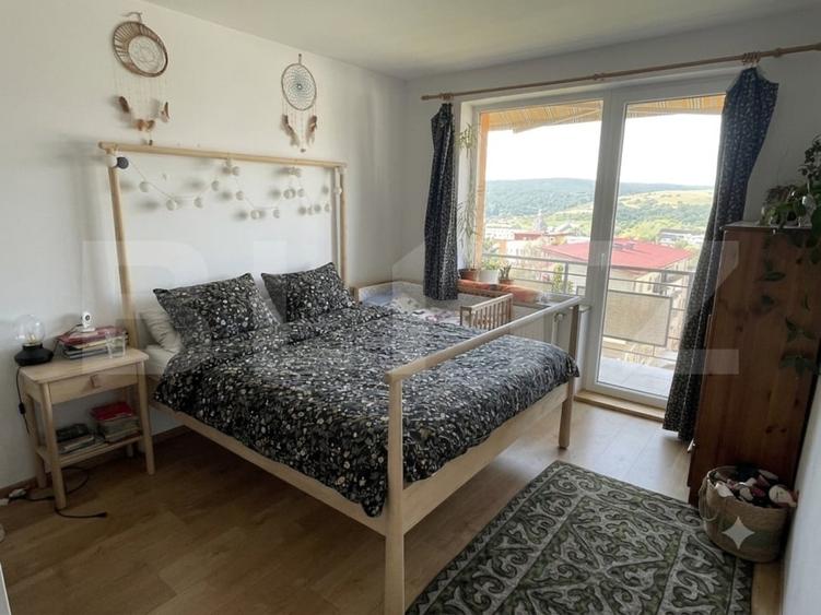 Apartament cu 4 camere decomandat, mobilat în Baciu
