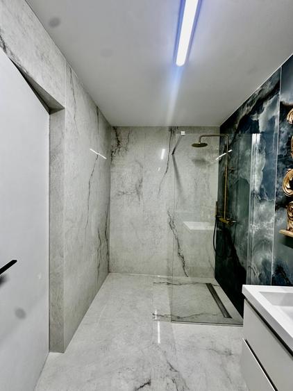 Penthouse cu 5 camere decomandat în Aviației
