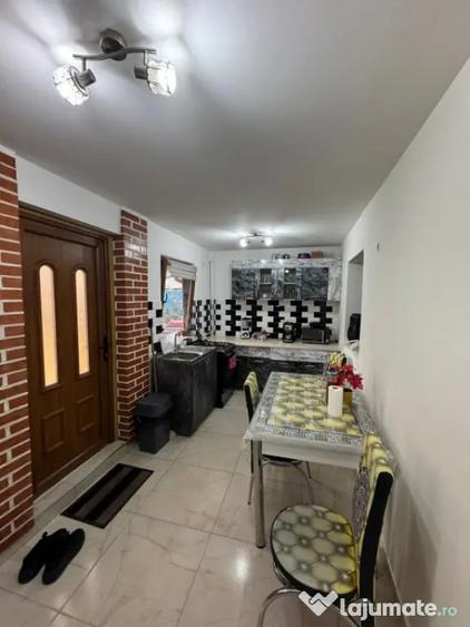 Casă cu 2 camere cu Teren 150 Mp în Valea Roșie