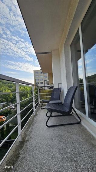 Apartament cu 4 camere decomandat în Grigorescu
