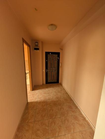 Apartament semidecomandat în Gorjului