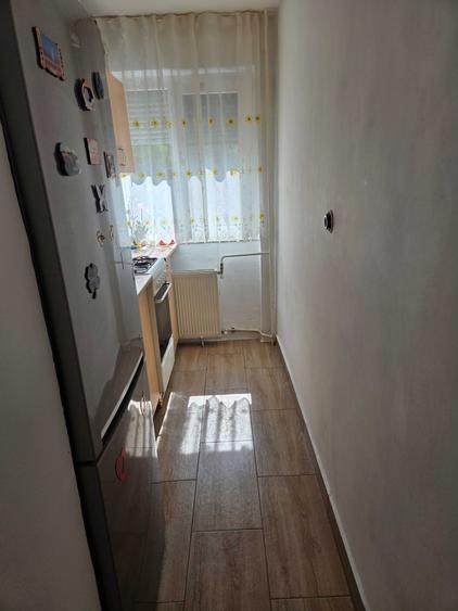 Apartament cu 2 camere semidecomandat în Est