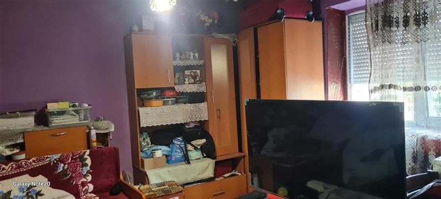 Casă individuală cu 3 camere cu Canalizare în Șiria