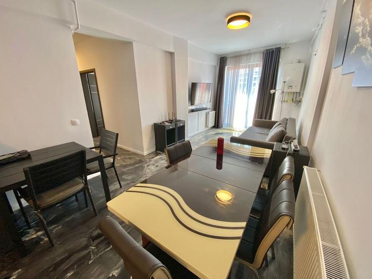 Apartament cu 3 camere semidecomandat în Ultracentral