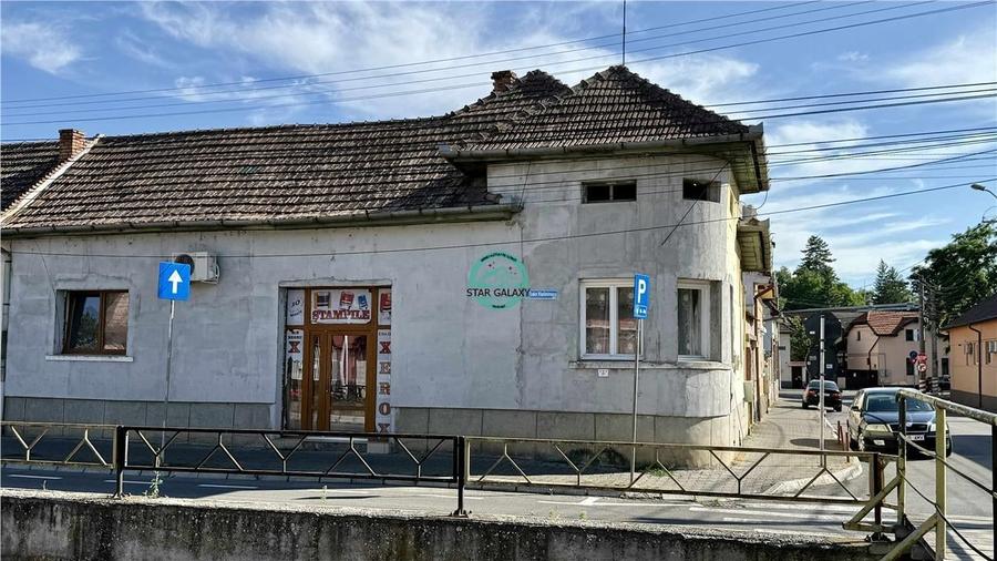Casă individuală cu 3 camere cu Canalizare în 1 Decembrie 1918