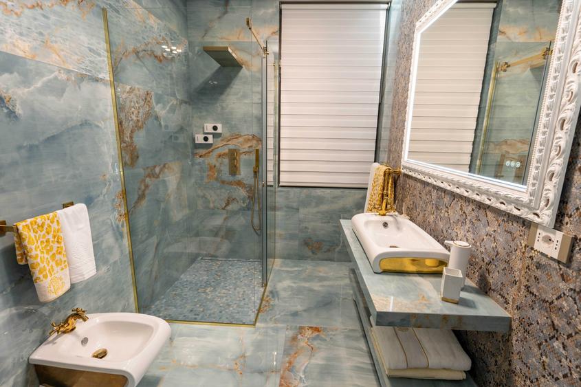 Apartament cu 4 camere decomandat în Ultracentral