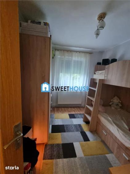 Apartament cu 2 camere semidecomandat, mobilat în Central