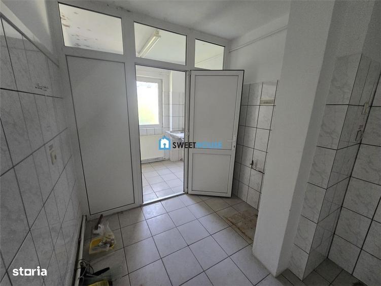 Spațiu comercial, de 80 mp, în Central