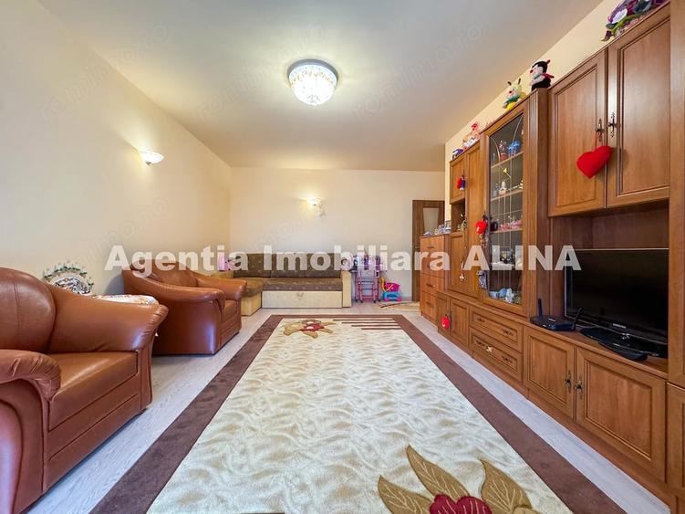 Apartament cu 2 camere decomandat în Pietroasa
