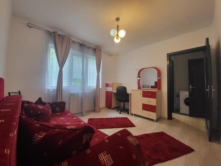 Apartament cu 4 camere decomandat în Tătărași