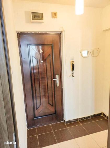 Berceni 8`Metrou Constantin Brancoveanu Piata Sudului SunPlaza Parcare - 4