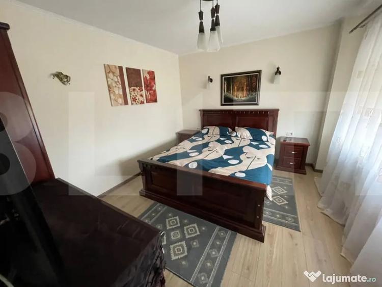 Apartament cu 4 camere decomandat în Girocului