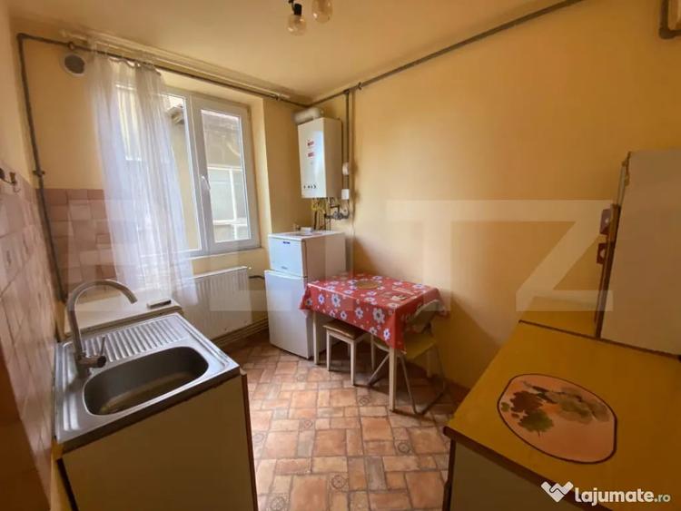 Apartament cu 2 camere decomandat în Elisabetin