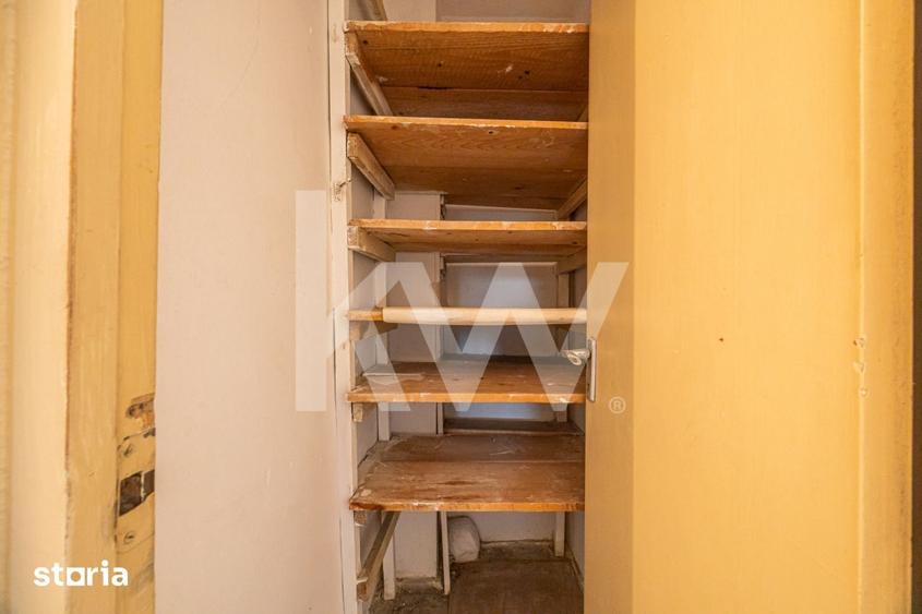 Apartament cu 4 camere semidecomandat în Astra