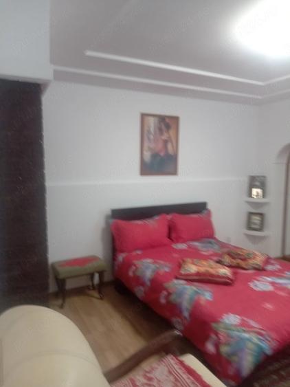 Casă cu 4 camere cu Teren 1000 Mp în Răucești