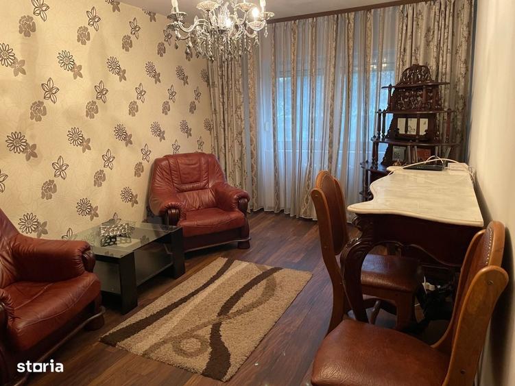 Apartament cu 3 camere decomandat în 9 Mai