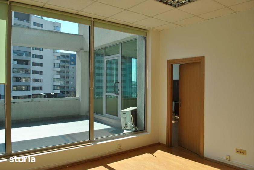 Spațiu comercial, de 60 mp, în Vitan