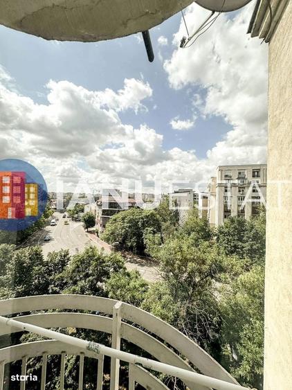 Apartament cu 3 camere semidecomandat în Dristor