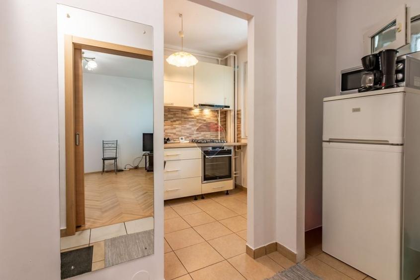Apartament cu 2 camere semidecomandat, mobilat în Grivița