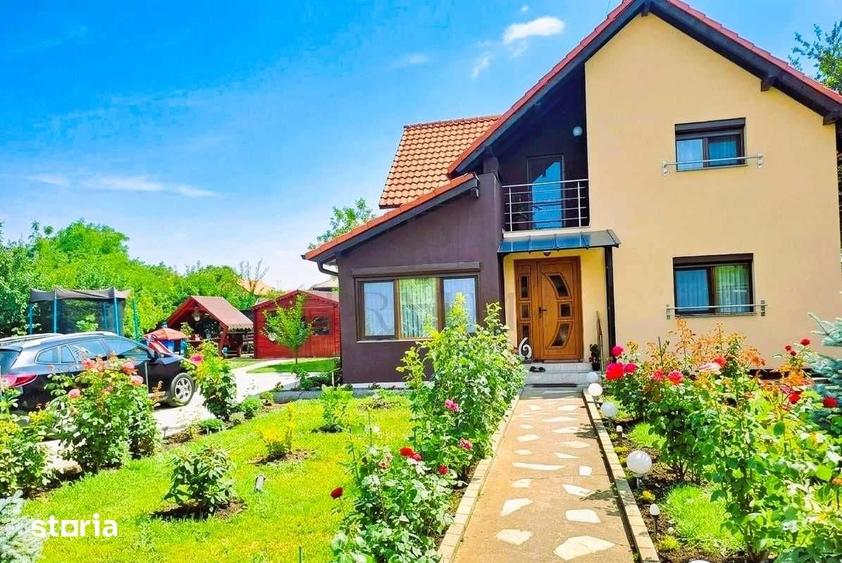 Casă cu 4 camere cu Teren 560 Mp în Sânmihaiu Român