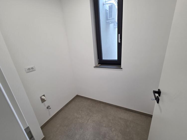 Apartament cu 2 camere semidecomandat în Dumbrăvița