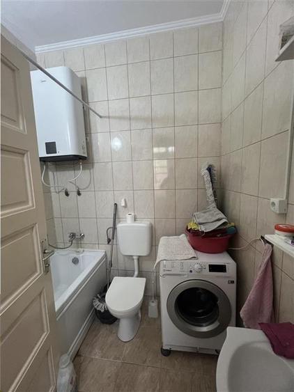 Casă individuală cu 5 camere cu Teren 250 Mp în Ultracentral