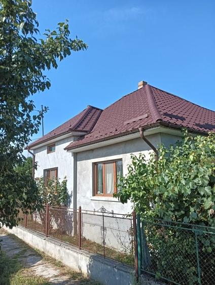 Casă cu 4 camere în Micula