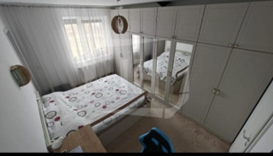 Apartament cu 3 camere semidecomandat, mobilat în Europa