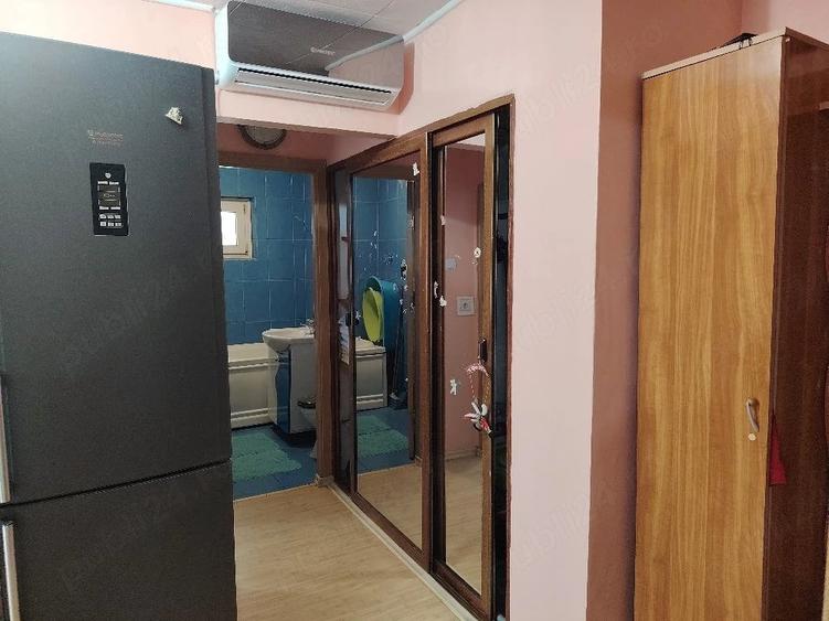 Apartament cu 2 camere decomandat în Micro 17