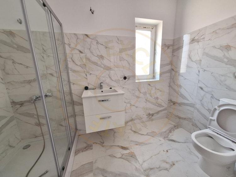 Apartament cu 2 camere decomandat în Exterior Est
