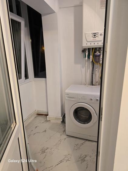 Garsonieră decomandată în Broșteni