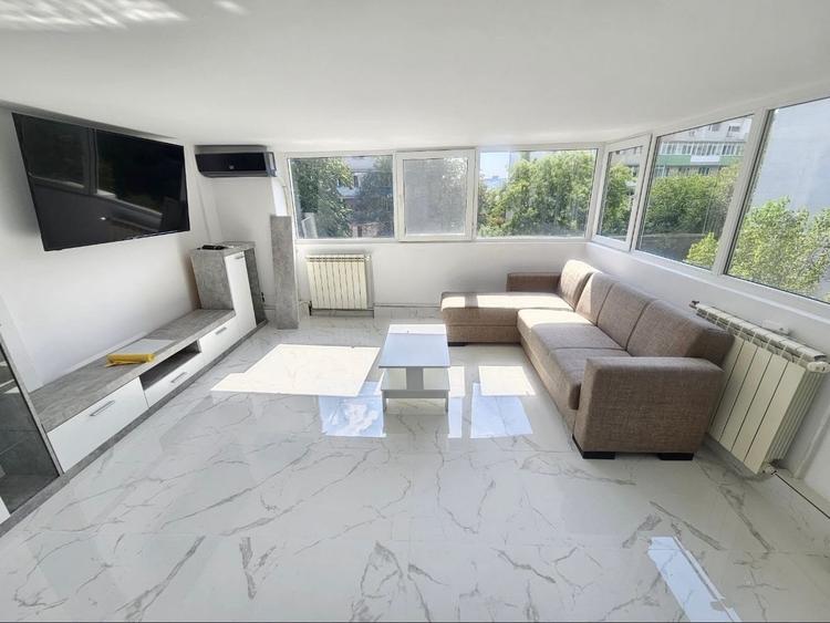 Apartament cu 3 camere decomandat în 1 Mai