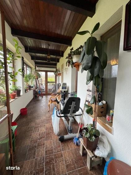Casă cu 4 camere cu Teren 1300 Mp în Groși