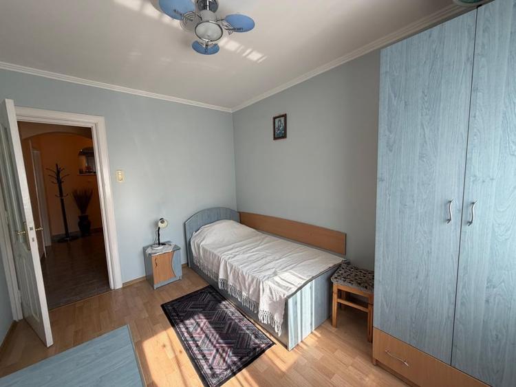 Apartament 4 camere. etj 2,  Radauti - 10
