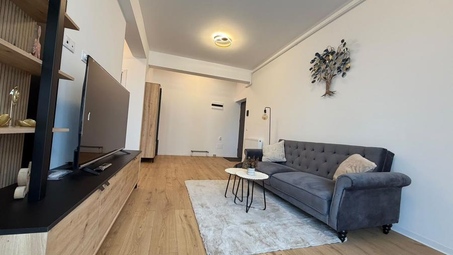 Apartament cu 2 camere decomandat, mobilat în Central